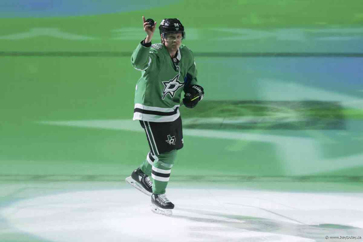 Another hat trick by a Finnish player Dallas got in a trade. This time, it's Granlund