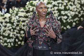 ‘Wicked’-actrice Cynthia Erivo speelt alle 23 rollen in theaterstuk ‘Dracula’: “Sommige quotes worden op voorhand opgenomen”