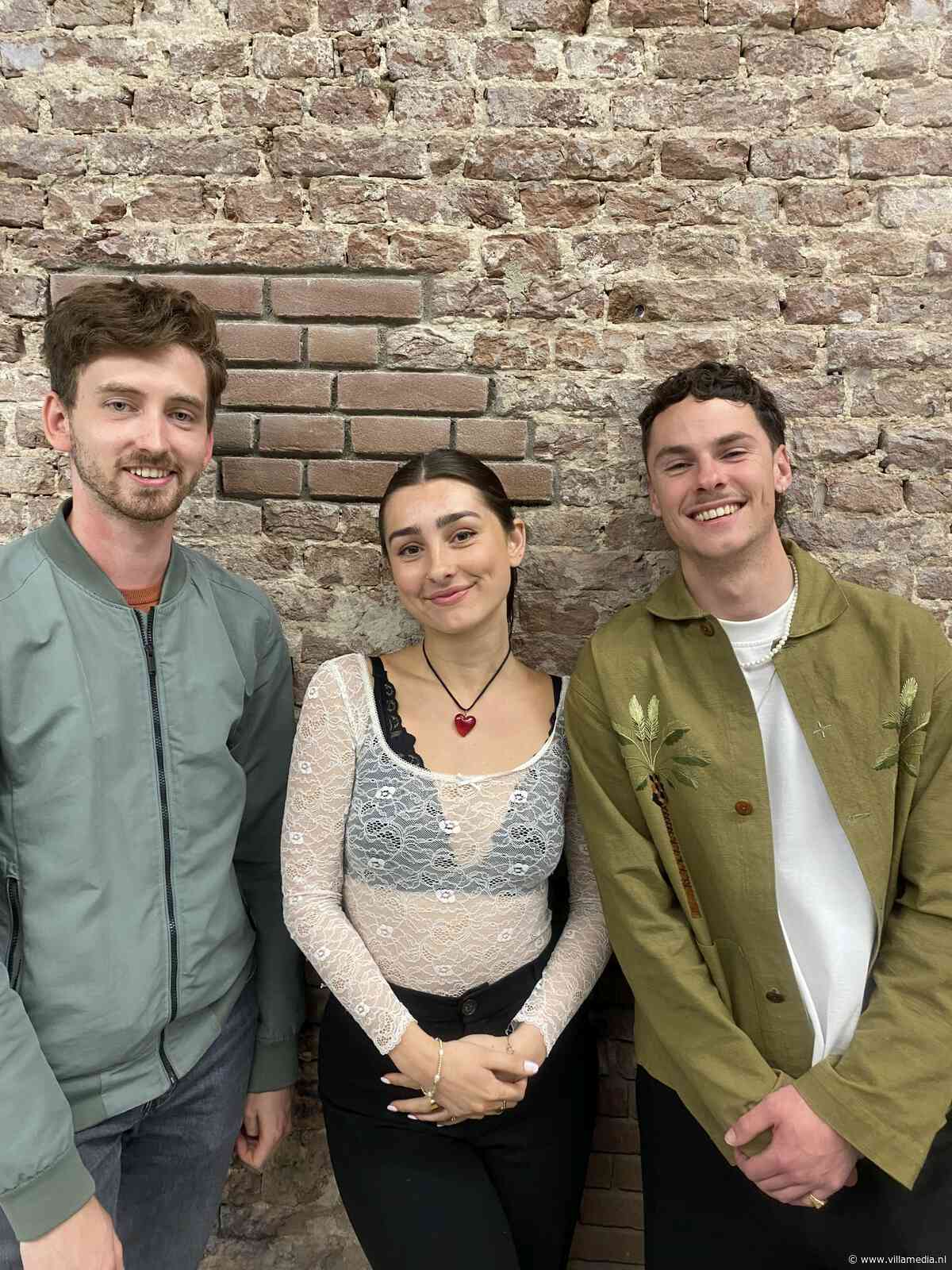 Amber Groeneweg, Mike Versluis en Sander de Jonge in de Schepping over hun journalistieke theatervoorstelling 'Me, Myself & AI'