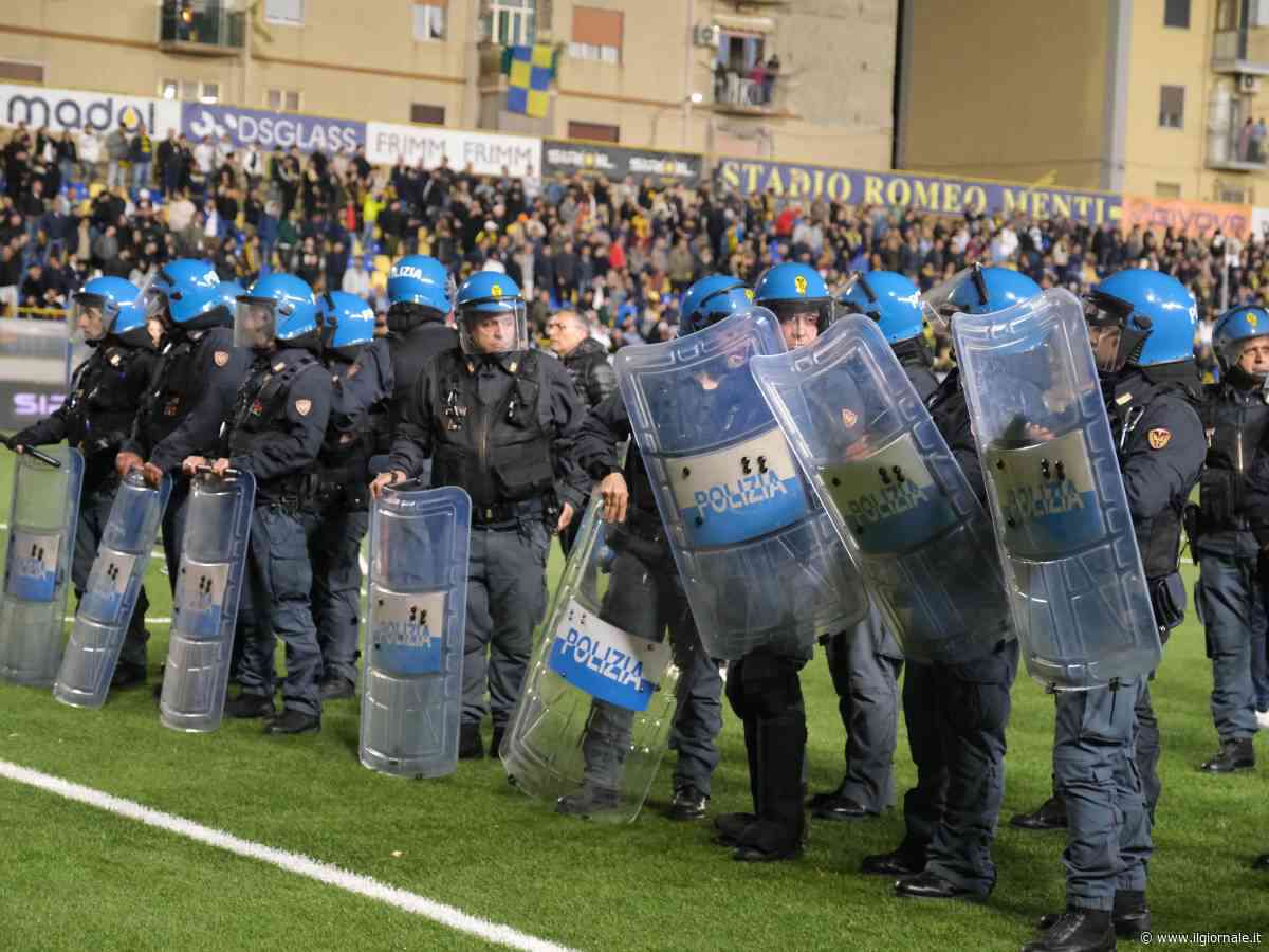 La Sampdoria retrocede in Serie C, i tifosi vanno su tutte le furie: interviene la polizia