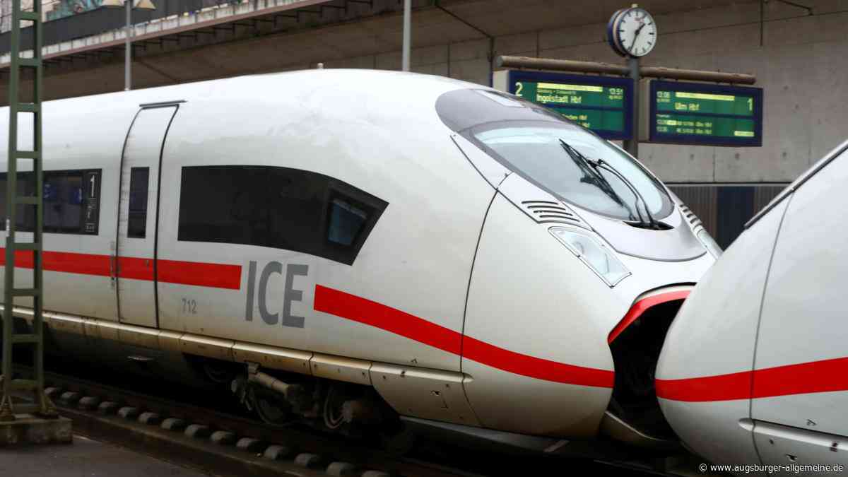Feuerwehr und Bundespolizei evakuieren ICE am Nordbahnhof