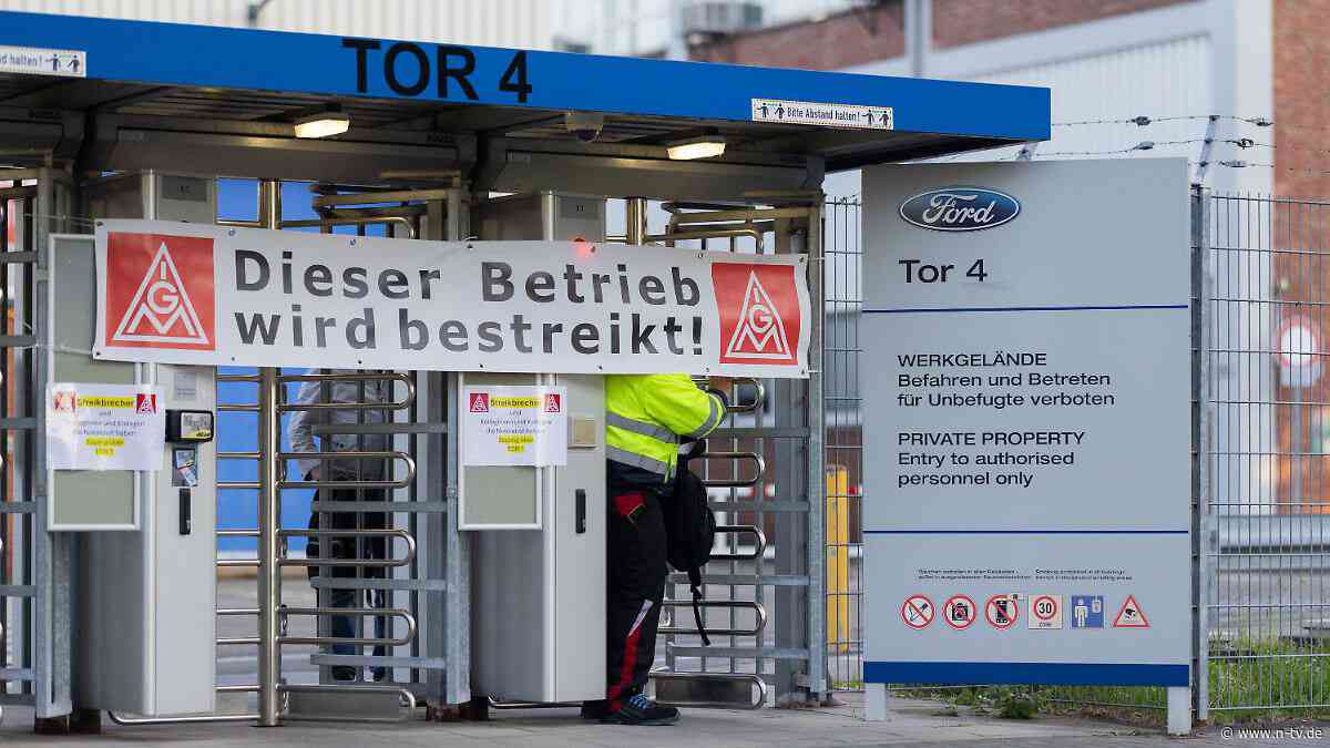 "Wir lassen niemanden rein": Kölner Ford-Beschäftigte streiken erstmals
