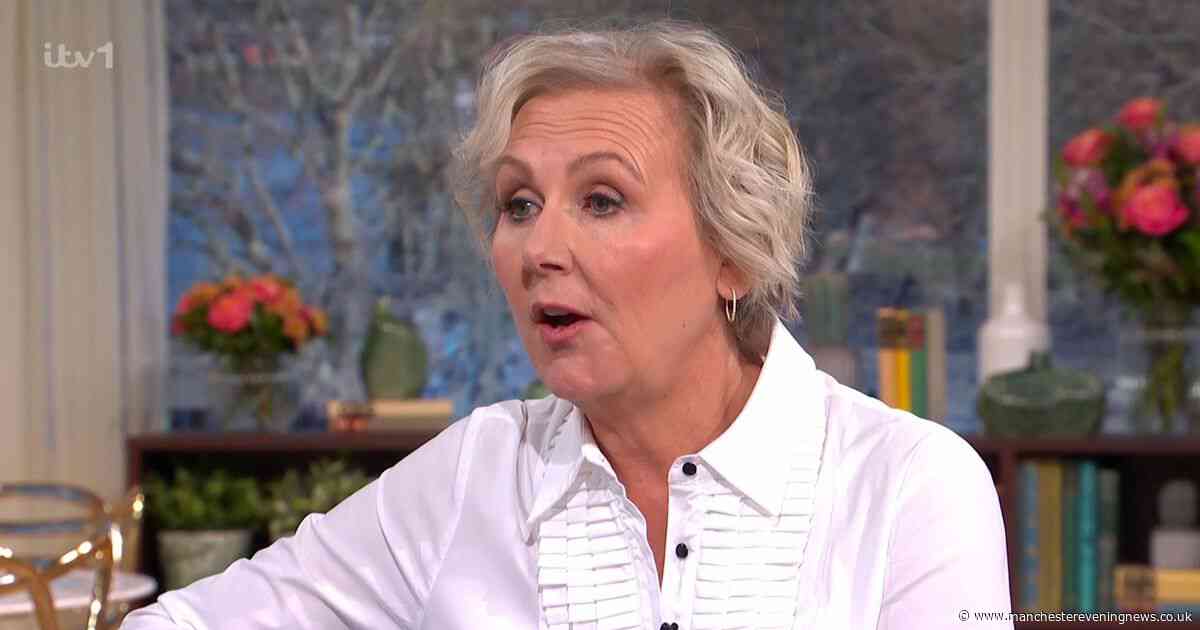 Coronation Street star asked co-star for 'favour' amid 'surprise' Eileen Grimshaw exit twist