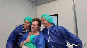 Gerard Joling neemt kijkers live mee tijdens facelift