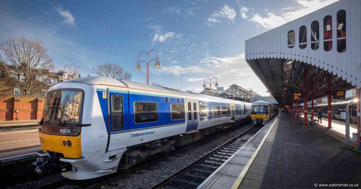 Trains through Oxfordshire delayed after 'obstruction' hit on tracks