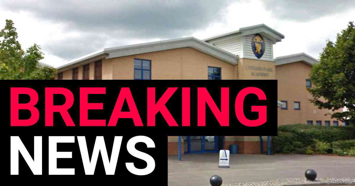 Swindon school evacuated over ‘bomb threat’ and police tell parents to stay away