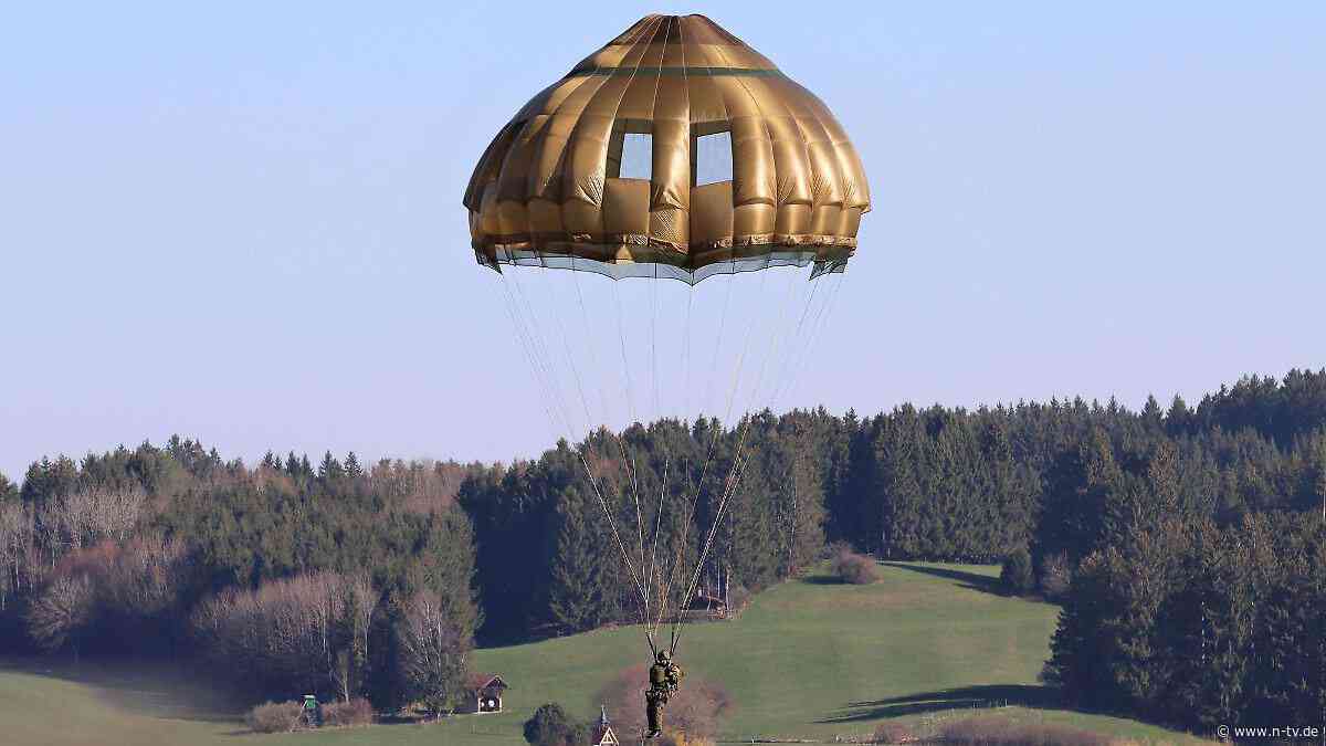 "Gefahr für Springer": Bundeswehr warnt vor neuem Fallschirm - und rudert wieder zurück
