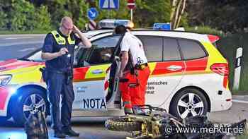 Kraftrad und BMW prallen frontal ineinander – 49-Jährige stirbt noch an Unfallort