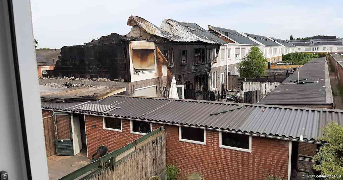 Didam raapt de scherven na verwoestende brand: ontgoochelde familie bekijkt verkoold huis