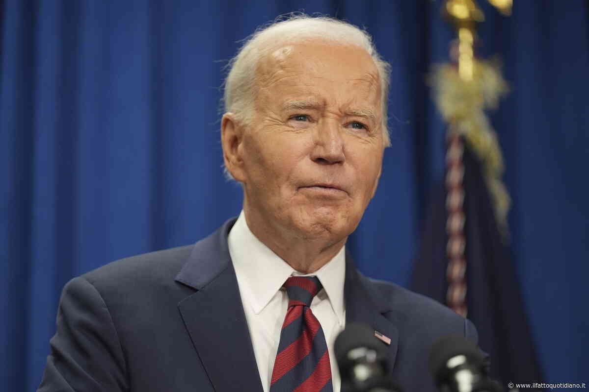 “Joe Biden ci ha fottuti, sembrava morto. Per lui ipotesi della sedia a rotelle se avesse vinto”