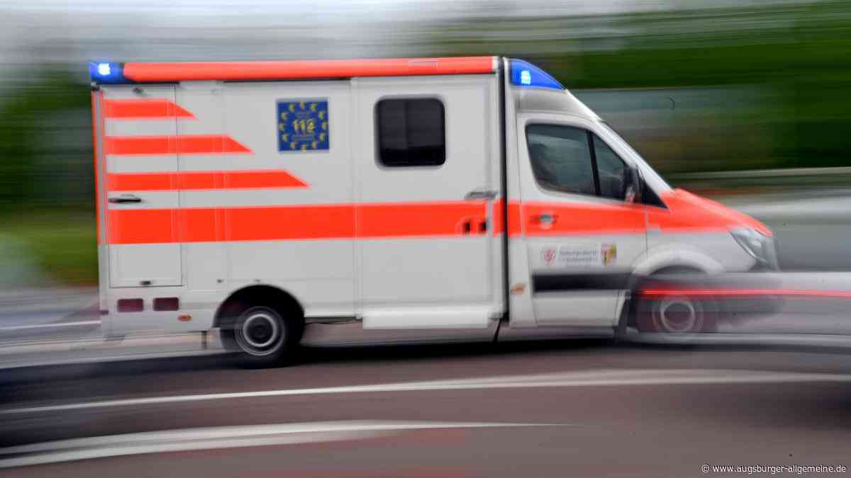 Autofahrerin übersieht Motorradfahrer: 22-Jähriger wird bei Unfall schwer verletzt