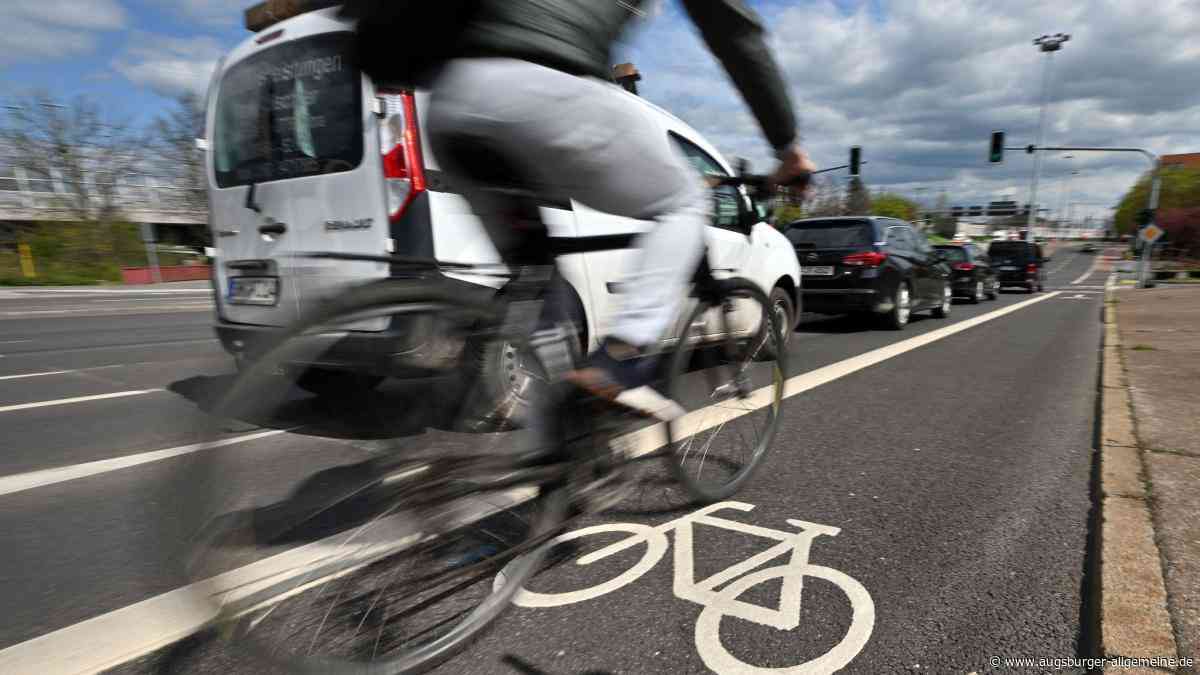 Betrunkener 25-Jähriger stiehlt E-Bike in Lechhausen und wird erwischt