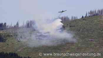 Wieder Waldbrand im Harz: Löschflugzeug ist unweit des Wurmbergs im Einsatz