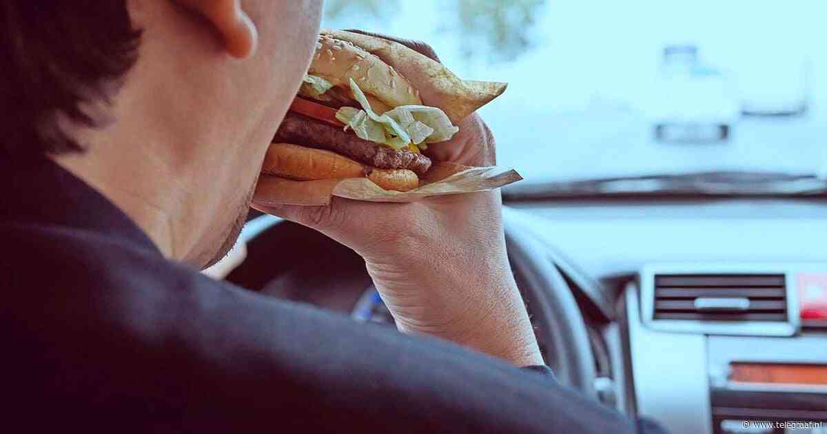 Mannen vervuilen flink meer dan vrouwen, vooral door vlees en auto’s