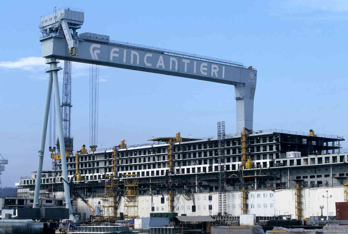 Operaio rimane folgorato da una scarica elettrica su una nave in costruzione