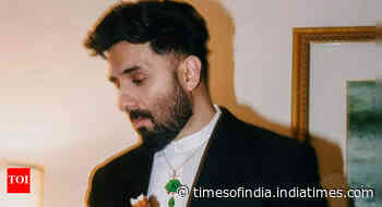 Vir Das takes a dig at Cannes 'no naked dress' rule