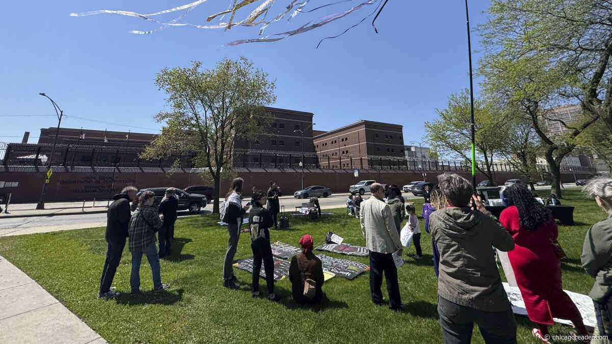Community members demand freedom for incarcerated moms