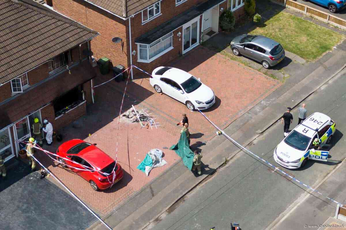 Lighter may have been dropped deliberately at scene of fatal fire, jury told