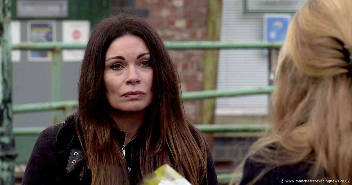 Coronation Street fans in 'criminal' complaint over 'missing' Carla Connor and Lisa Swain scene