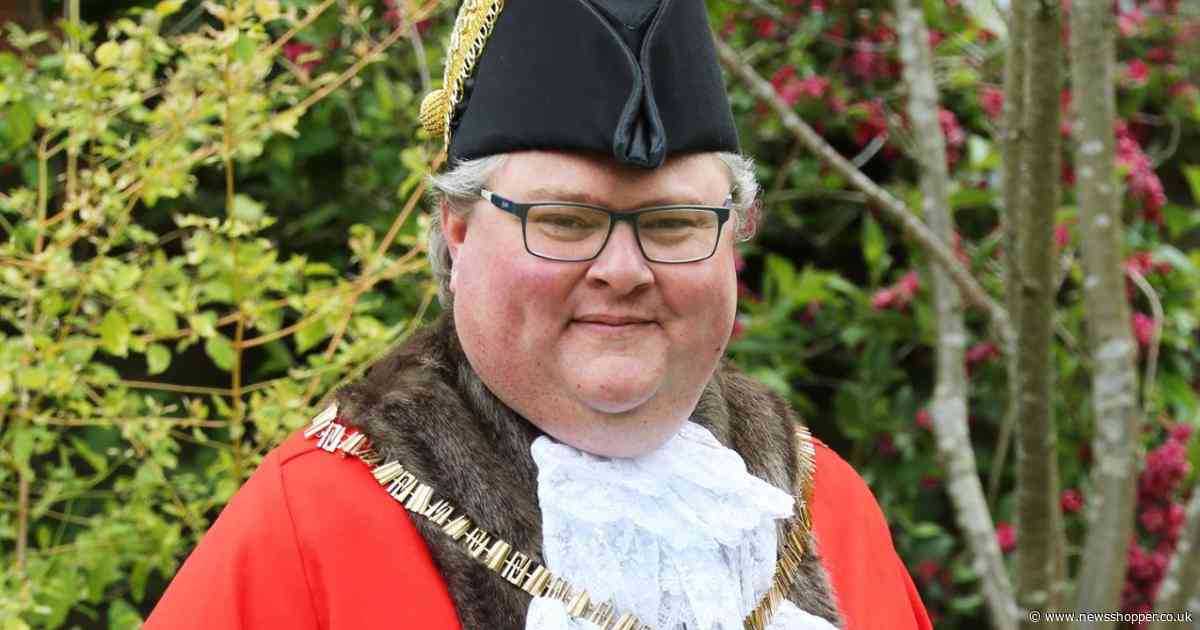 Former mayor charged with three sex assaults continues to serve Bexley Council