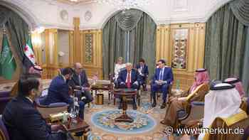 Donald Trump schläft offenbar bei Staatsdinner in Saudi-Arabien ein