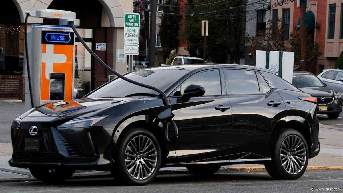 EV, Solar Tax Credits Would End This Year Under House Republicans' Plan