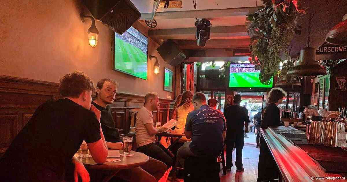 Berusting op Leidseplein na Ajax-drama in Groningen: ‘De mooiste club van allemaal’