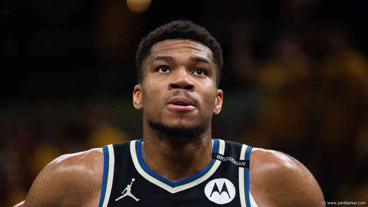 Report: Giannis Antetokounmpo Made Surprise Visit To Stephen Curry’s All-Star Party, Giving Some The Impression He’d Be Open To Playing For Warriors