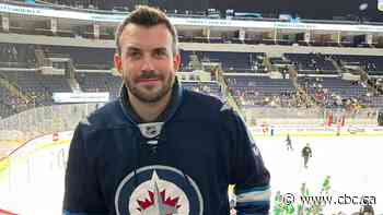 New Canadians say cheering for Leafs, Oilers and Jets in playoffs helping them connect with their new culture