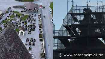 Die Aussicht genießen? Betrunkene „Kraxler“ veranstalten „Kirchturm-Party“ in 50 Meter Höhe
