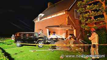 Jeep rijdt in op woning in Budel, bewoners ongedeerd
