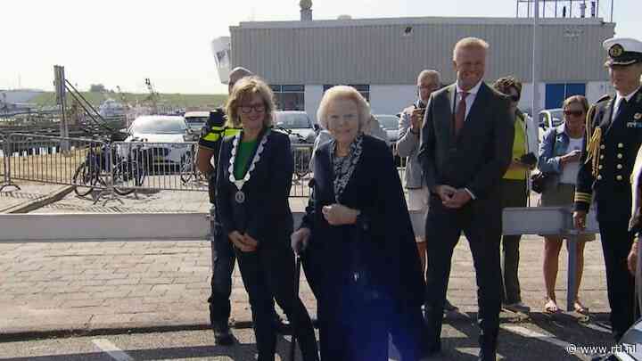Prinses Beatrix geeft duidelijke instructies aan fotografen: 'Zitten ook amateurs bij'