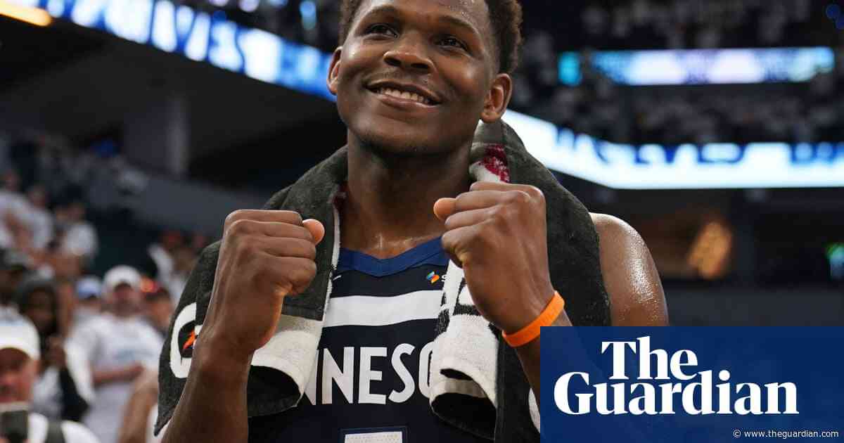 Julius Randle stars as Timberwolves oust Curry-less Warriors from playoffs