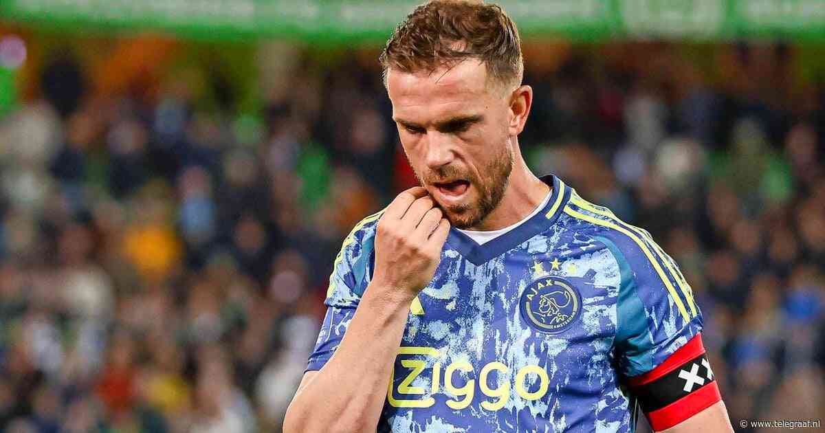 Buitenland pakt uit met titeltwist Ajax en PSV: ‘Moeder der inzinkingen’