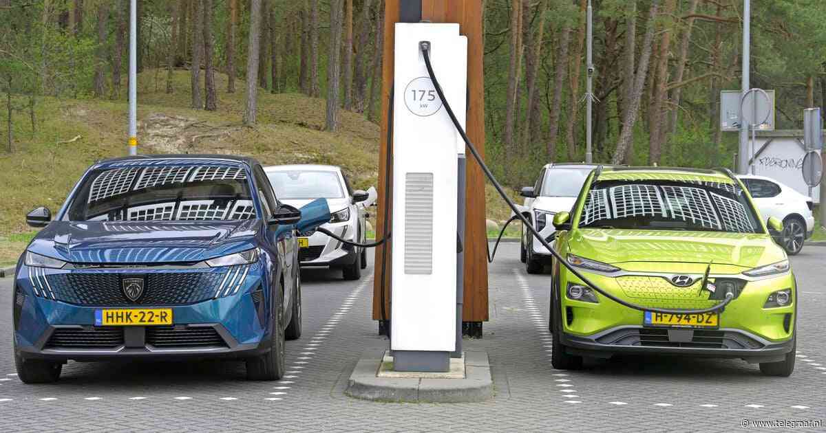 Europese automarkt uit balans door kosten, zwak energienet en twijfelende consumenten: ’Gefixeerd op elektrisch rijden’