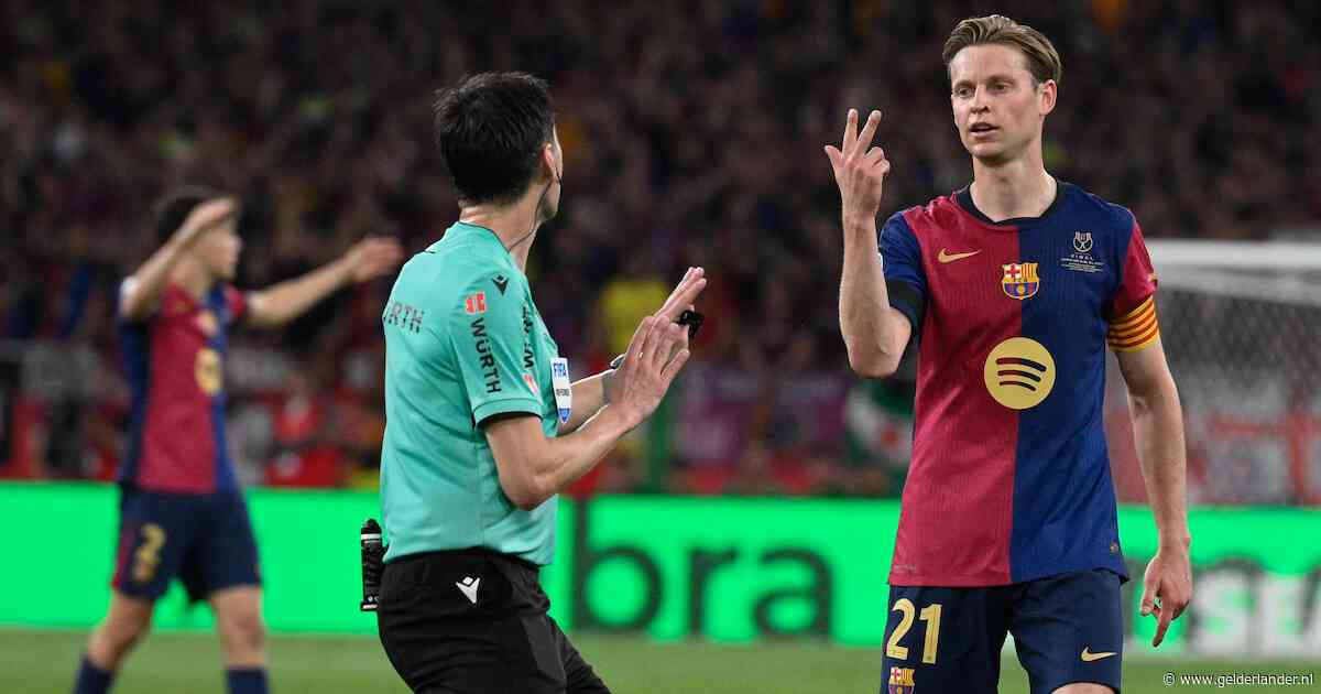 LIVE La Liga | Frenkie de Jong en FC Barcelona kampioen bij winst op stadgenoot