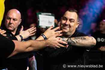 Weg met die slechte statistiek: Kim Huybrechts (en Mario Vandenbogaerde) doet gouden zaak op dartsgebied
