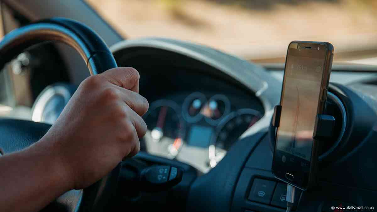 Can you legally use your phone in the car if it is mounted?