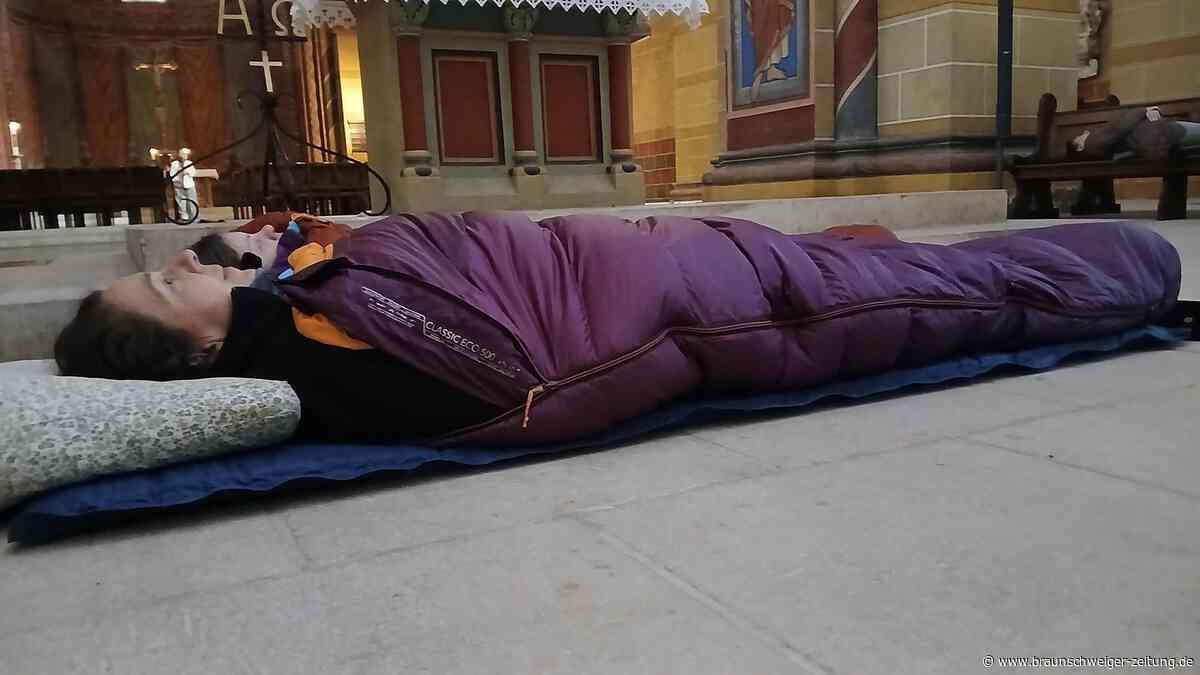 Im Schlafsack vor dem Altar – im Kaiserdom Königslutter ging das