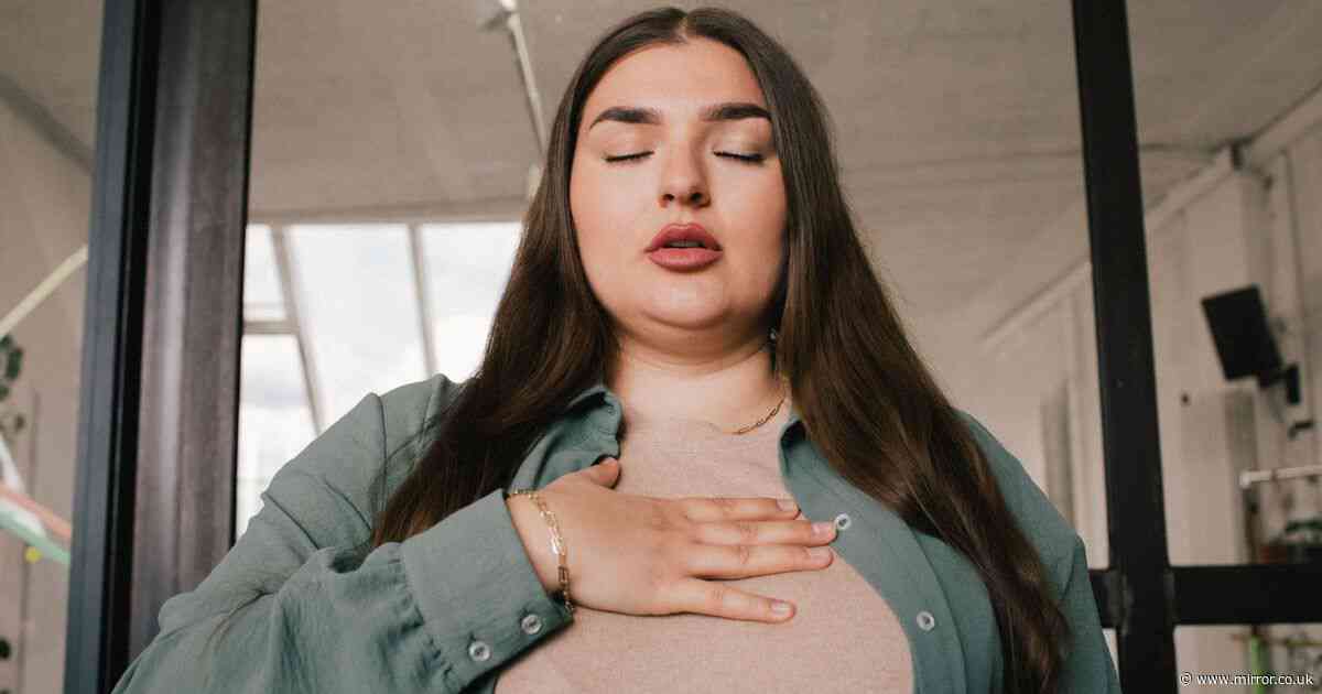 'I'm a psychologist - this exercise can calm anxiety in less than a minute'