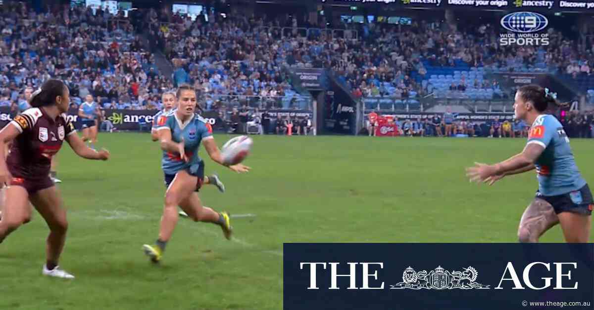 Kelly's shimmy sets up teammate