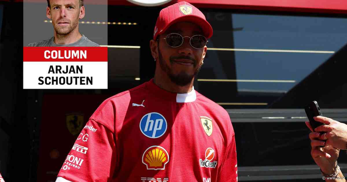 Sir Lewis klaagt, zeurt, sneert en miept zich de raceweekenden door die allemaal hetzelfde verlopen