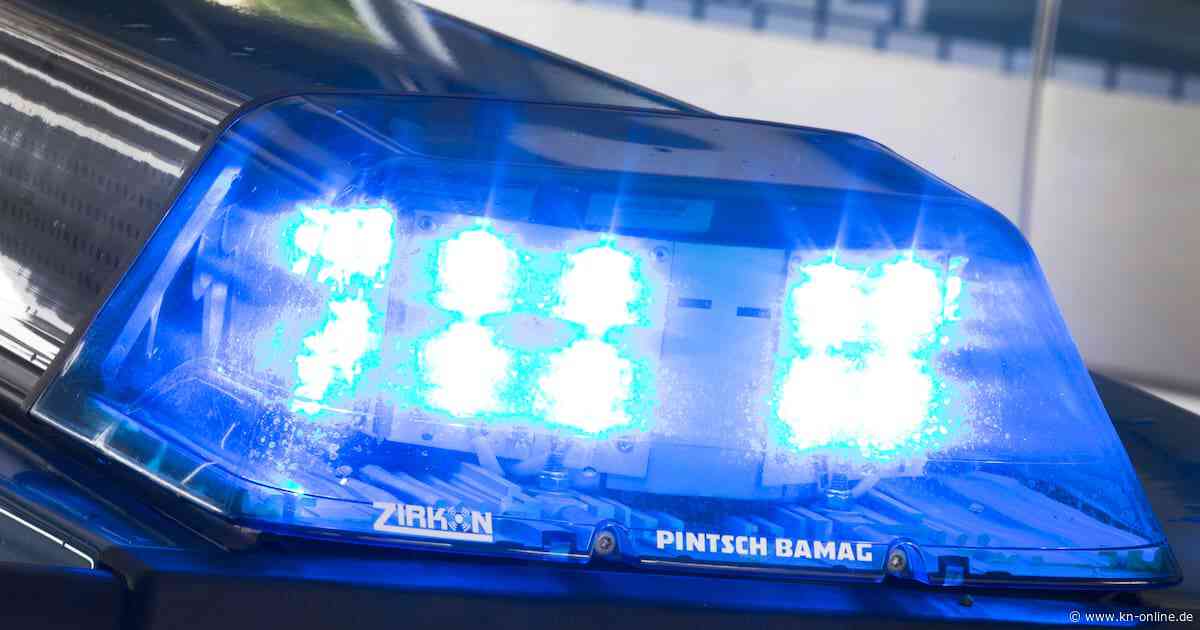 Schleswig: Polizei sucht Zeugen nach Fahrerflucht