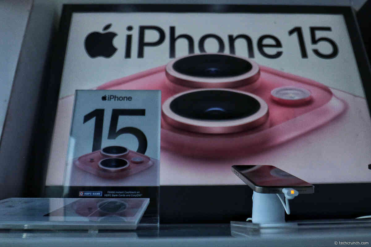 Trump tells Apple’s CEO to stop expanding iPhone production in India