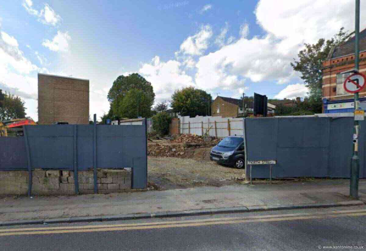 Dentist wants to operate out of shipping containers on former pub site