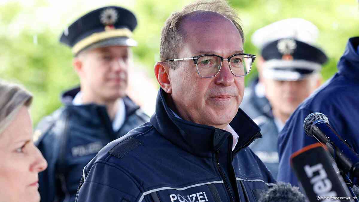 Innenminister Dobrindt: Zurückweisungen um 45 Prozent gestiegen