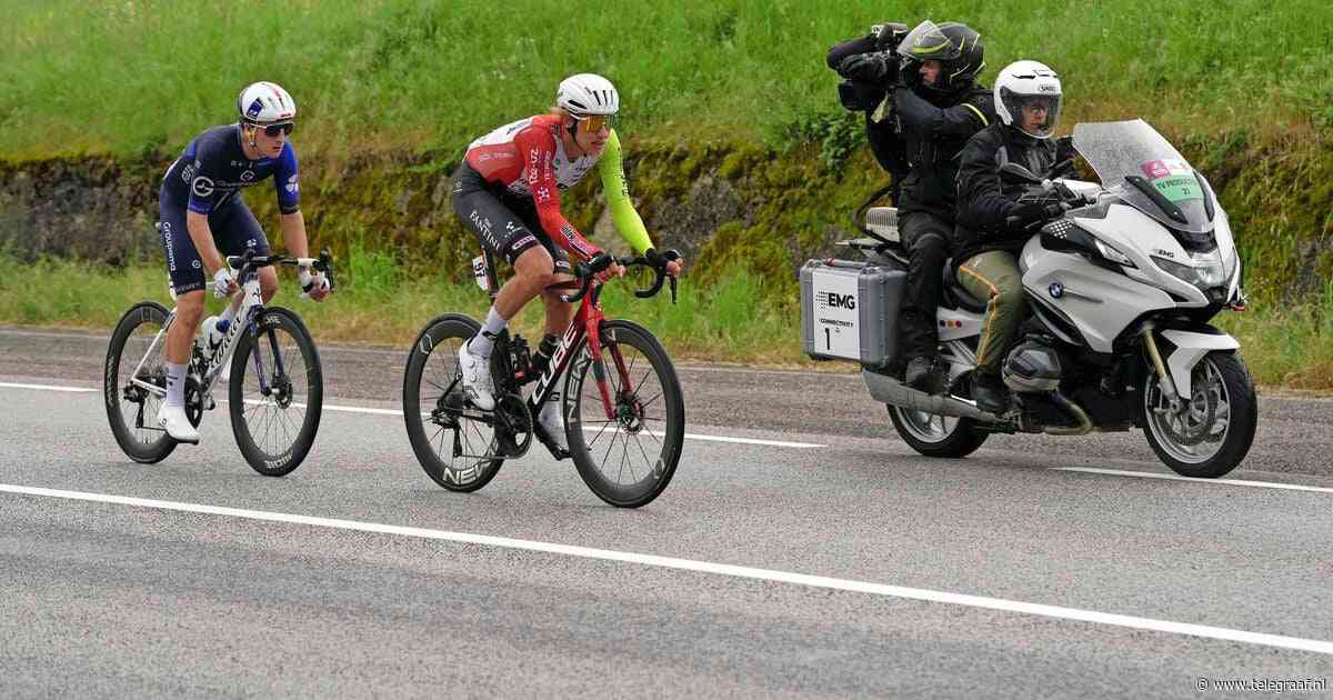 Live Giro d’Italia | Rit geneutraliseerd na flinke valpartij op spekgladde wegen