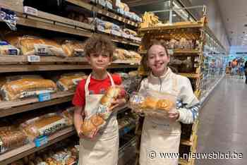 Zesde leerjaar neemt supermarkt over: “Aan de kassa doe ik een babbeltje met de klanten, super tof”