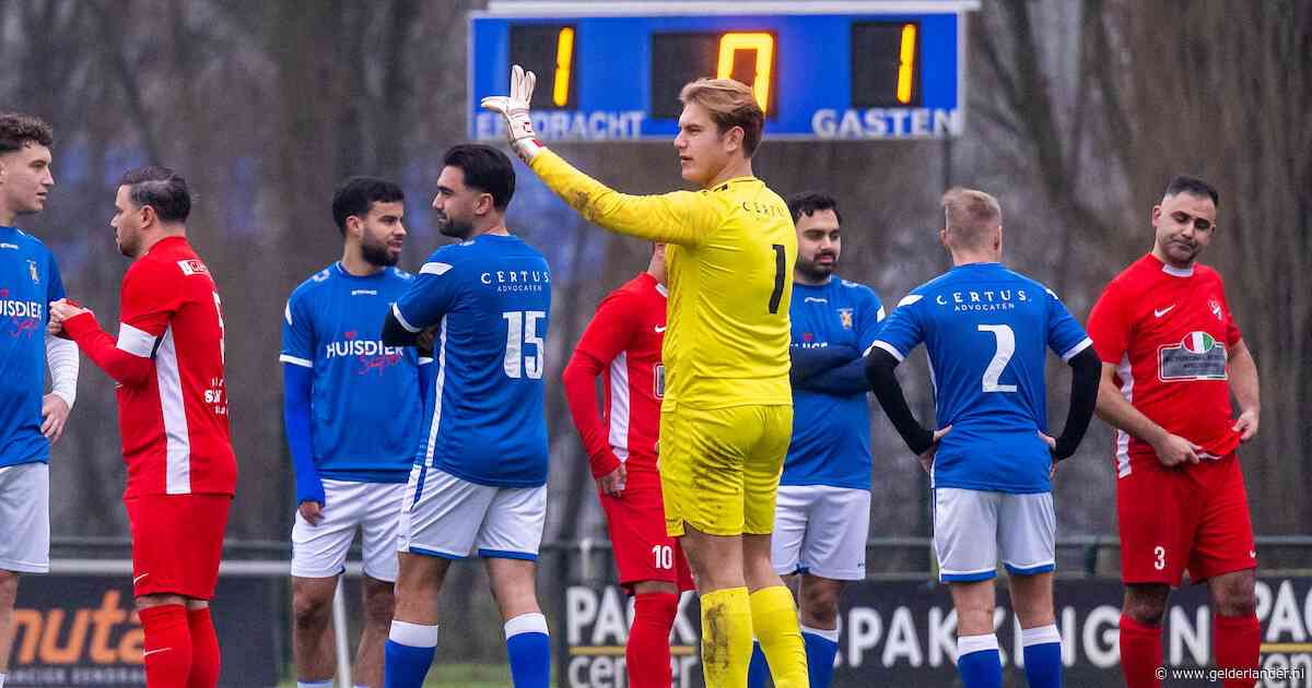 Tiental van Eendracht Arnhem incasseert één tegengoal in restant van gestaakte wedstrijd