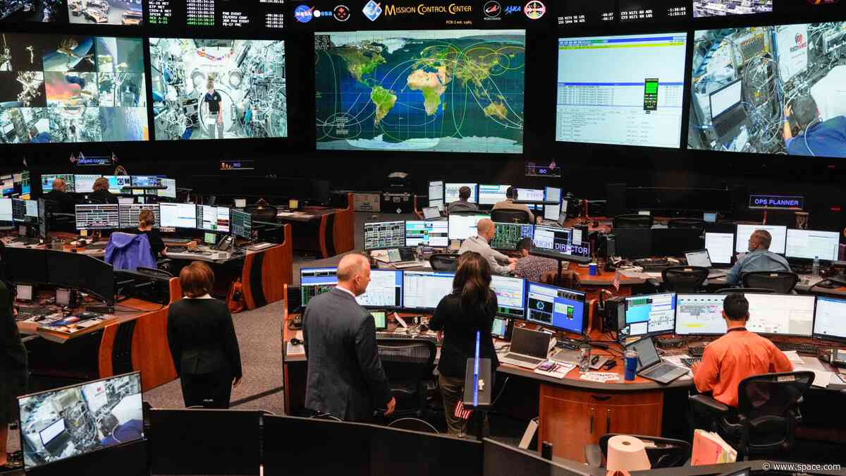 Is NASA ready for the Red Planet? US senator's 'Mission to MARS Act' aims to modernize Johnson Space Center